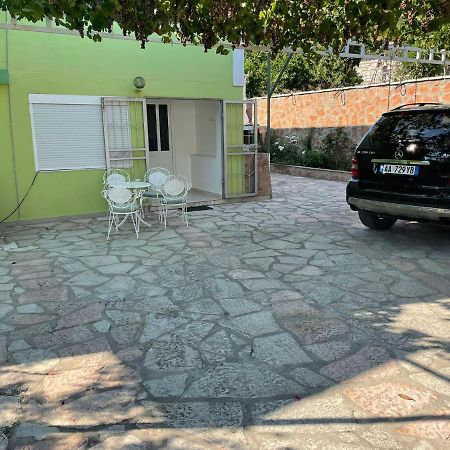 Apartamente Gleni Sarandë Esterno foto