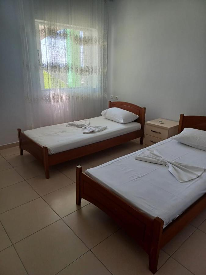 Apartamente Gleni Sarandë Esterno foto