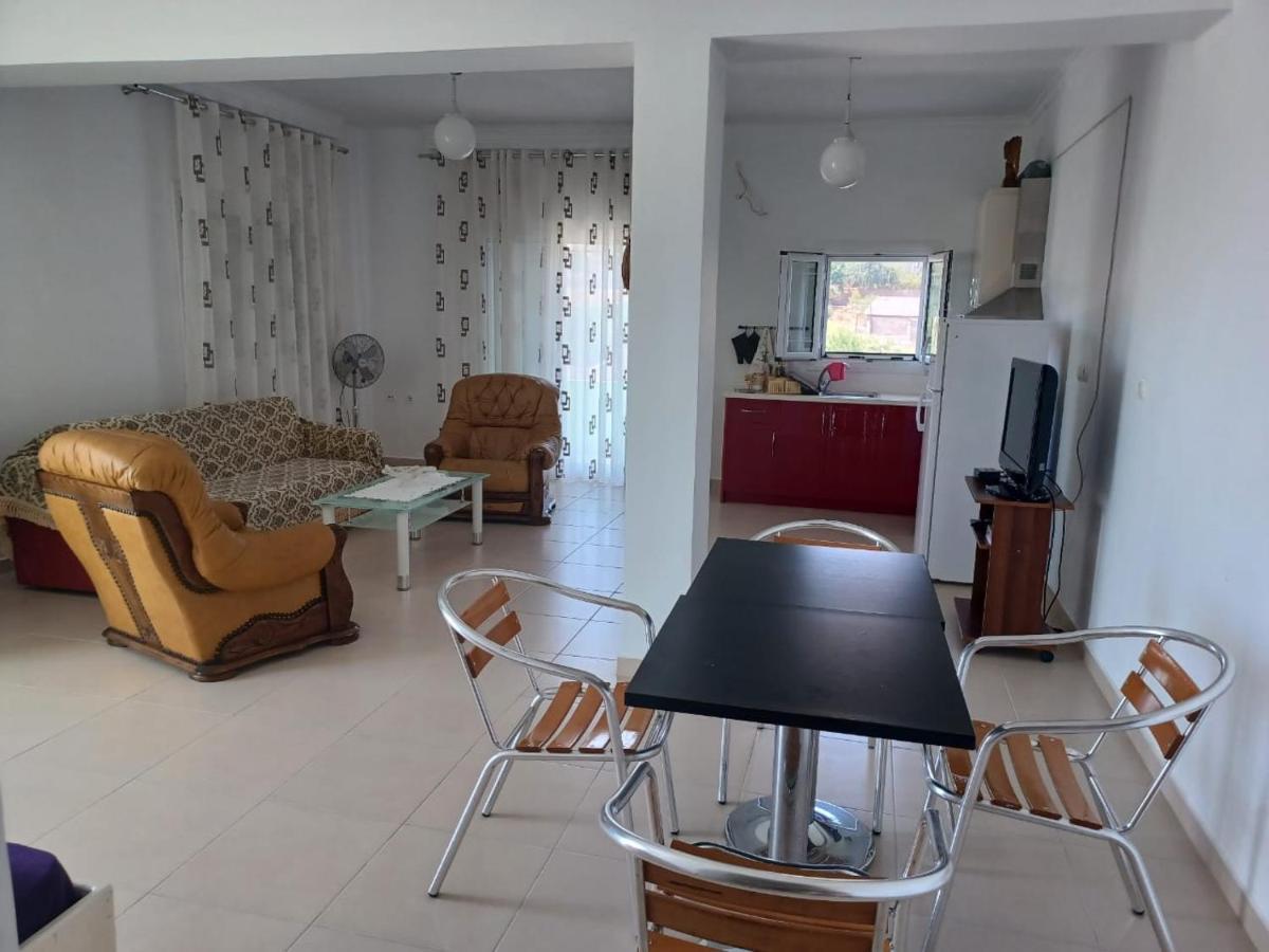 Apartamente Gleni Sarandë Esterno foto