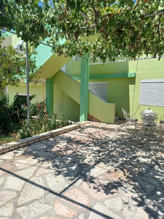 Apartamente Gleni Sarandë Esterno foto