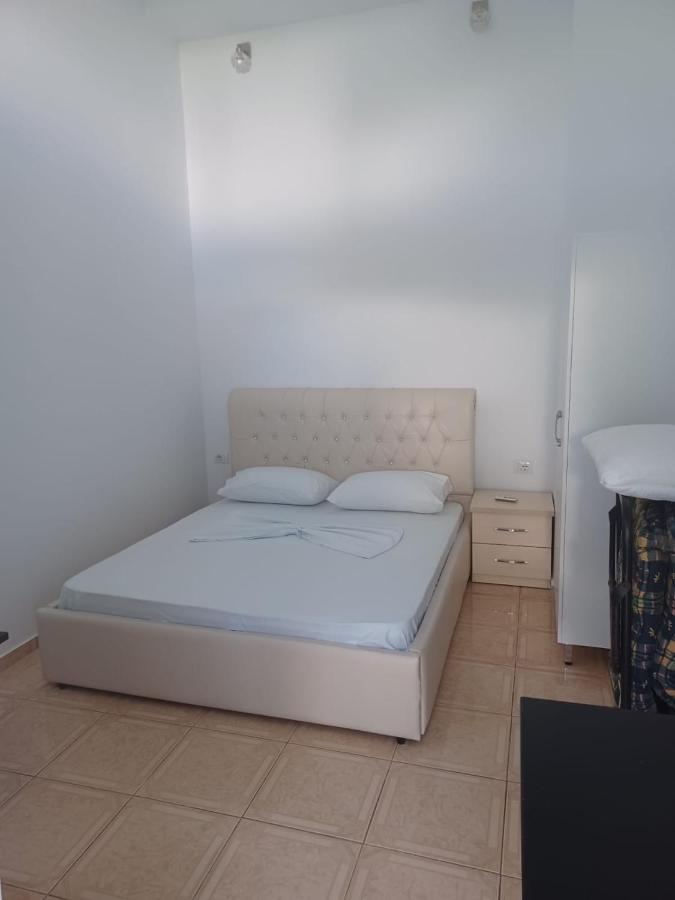 Apartamente Gleni Sarandë Esterno foto