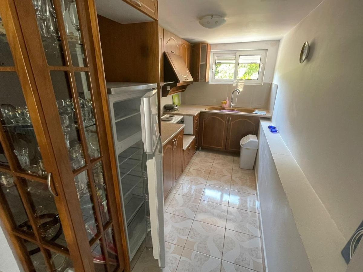 Apartamente Gleni Sarandë Esterno foto